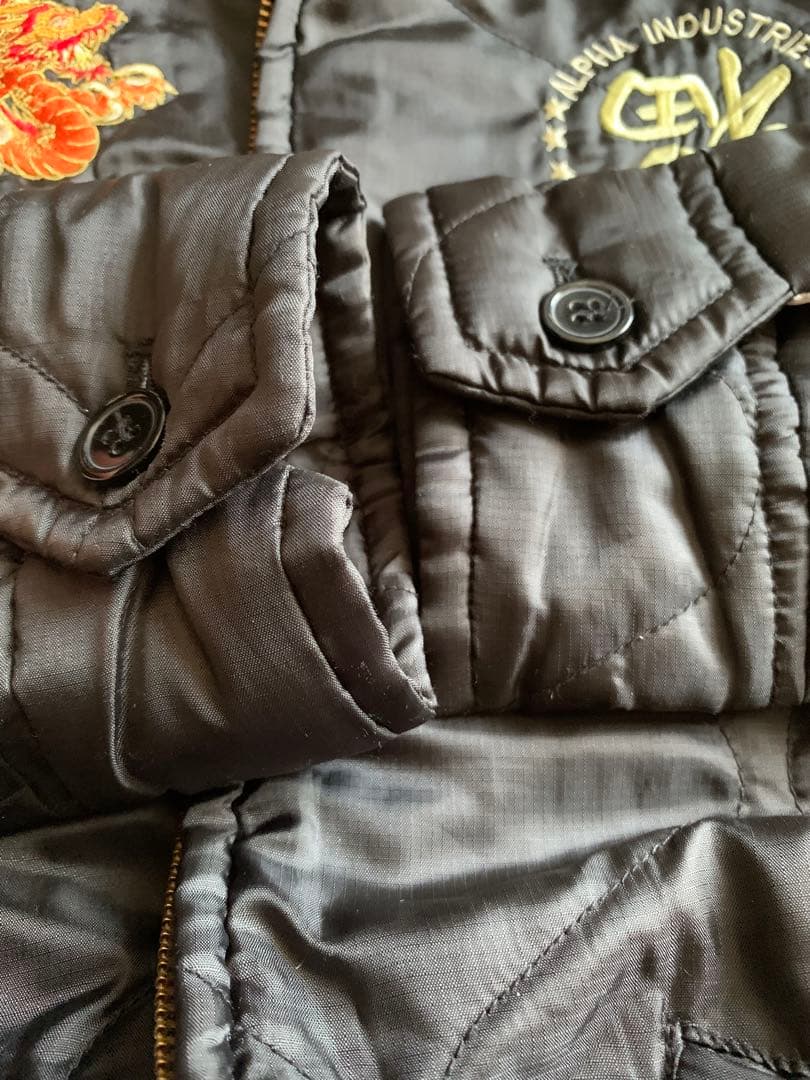 アルファ ジャケット スカジャン　キルティング　刺繍　龍　福 黒 M