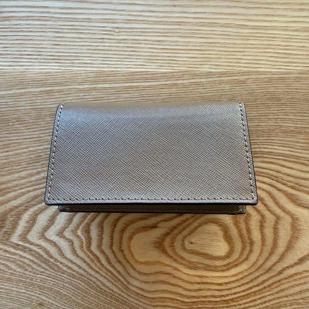 3月末までの出品！美品！公式販売終了カラー　マルニ　カードケース　名刺入れ