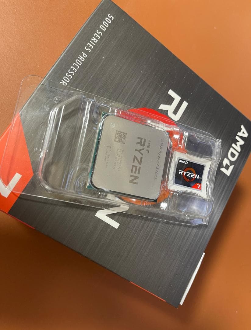 ほぼ新品　AMD Ryzen 7 5700X