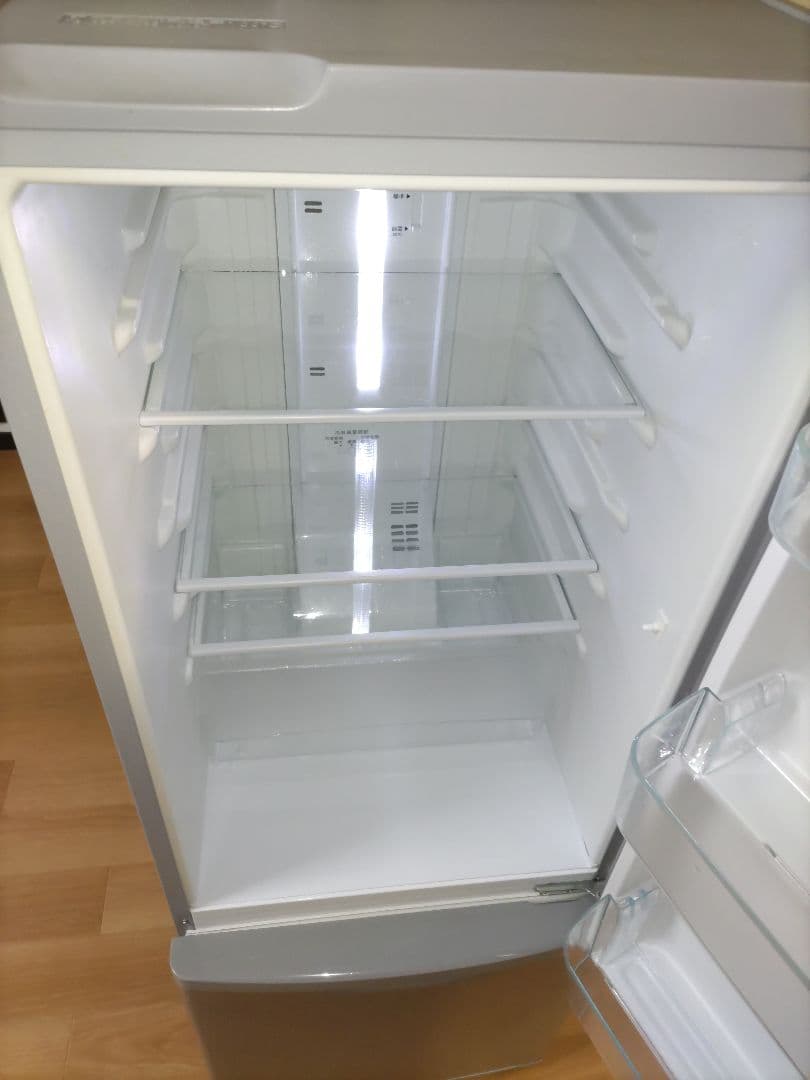 Panasonic シルバー冷蔵庫 NR-B179W-S　送料込み