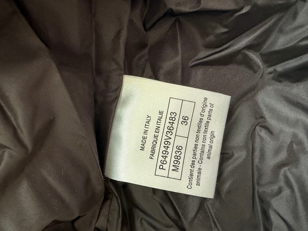 【CHANEL】ブラック ダウンジャケット フード付き