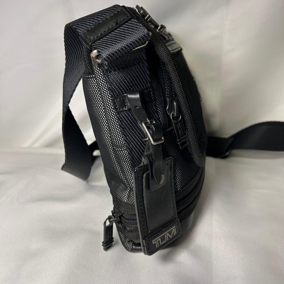 【美品】TUMI トゥミALPHA BRAVO クロスボディ223371RS2