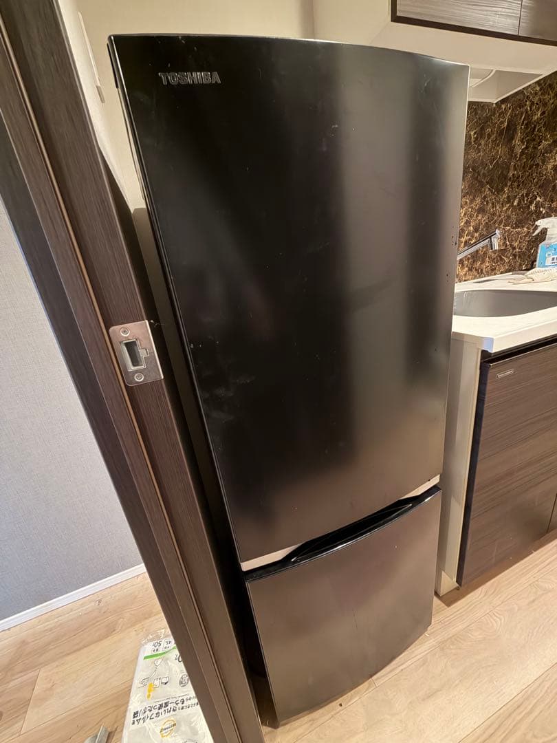 TOSHIBA 2ドア冷蔵庫 黒(都内受渡可)