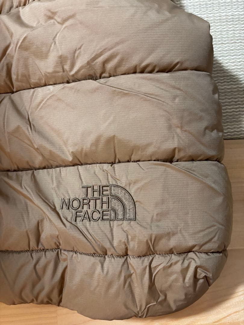 2024秋冬　THE NORTH FACE フード付きダウンスリーブ