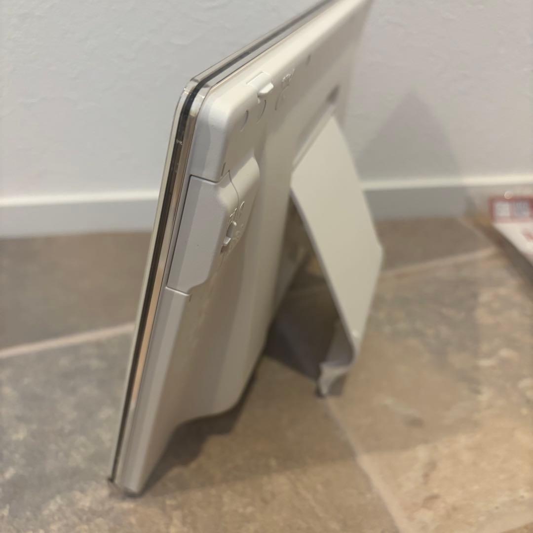 【極美品】Panasonic UN-10E7 ポータブルテレビ 10V型