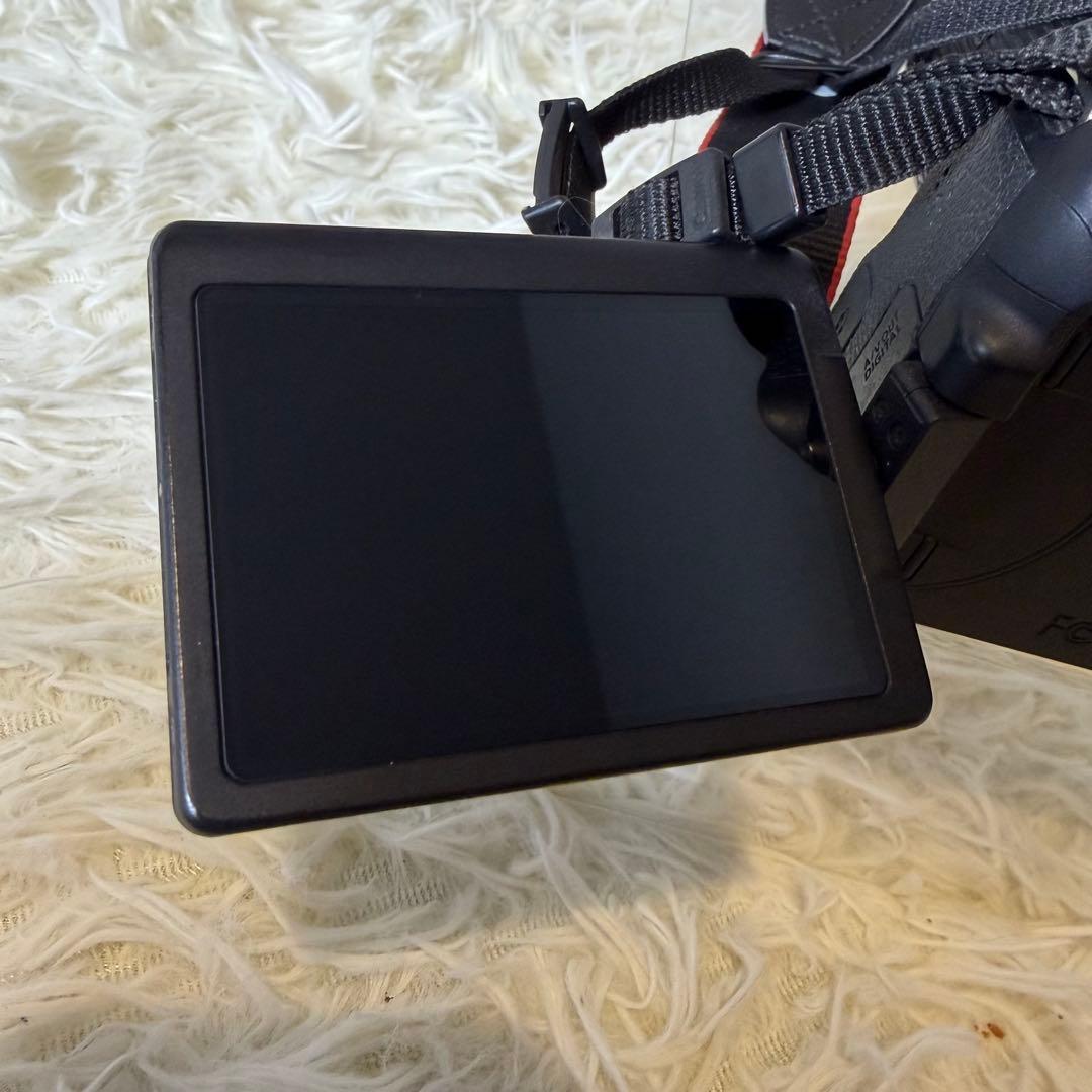 【極美品】Canon EOS Kiss X8i デジタル一眼レフ 付属品多数