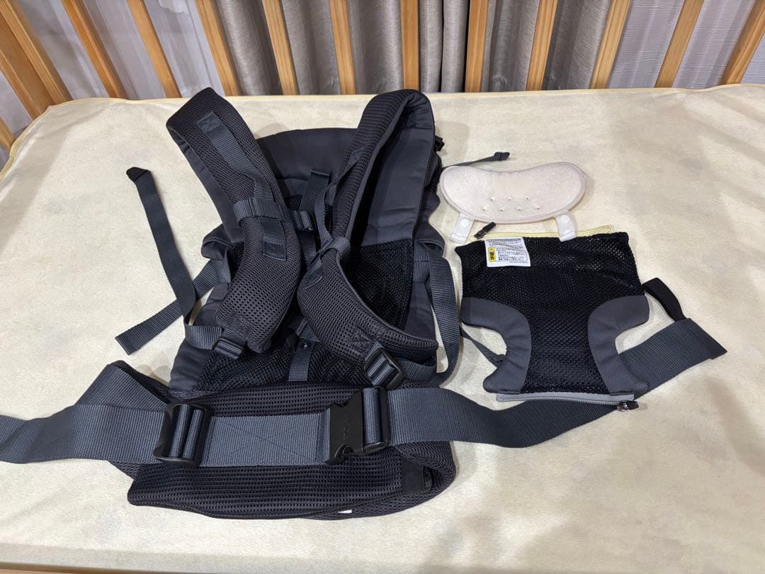 aprica ラクリス　抱っこ紐　ダークグレー