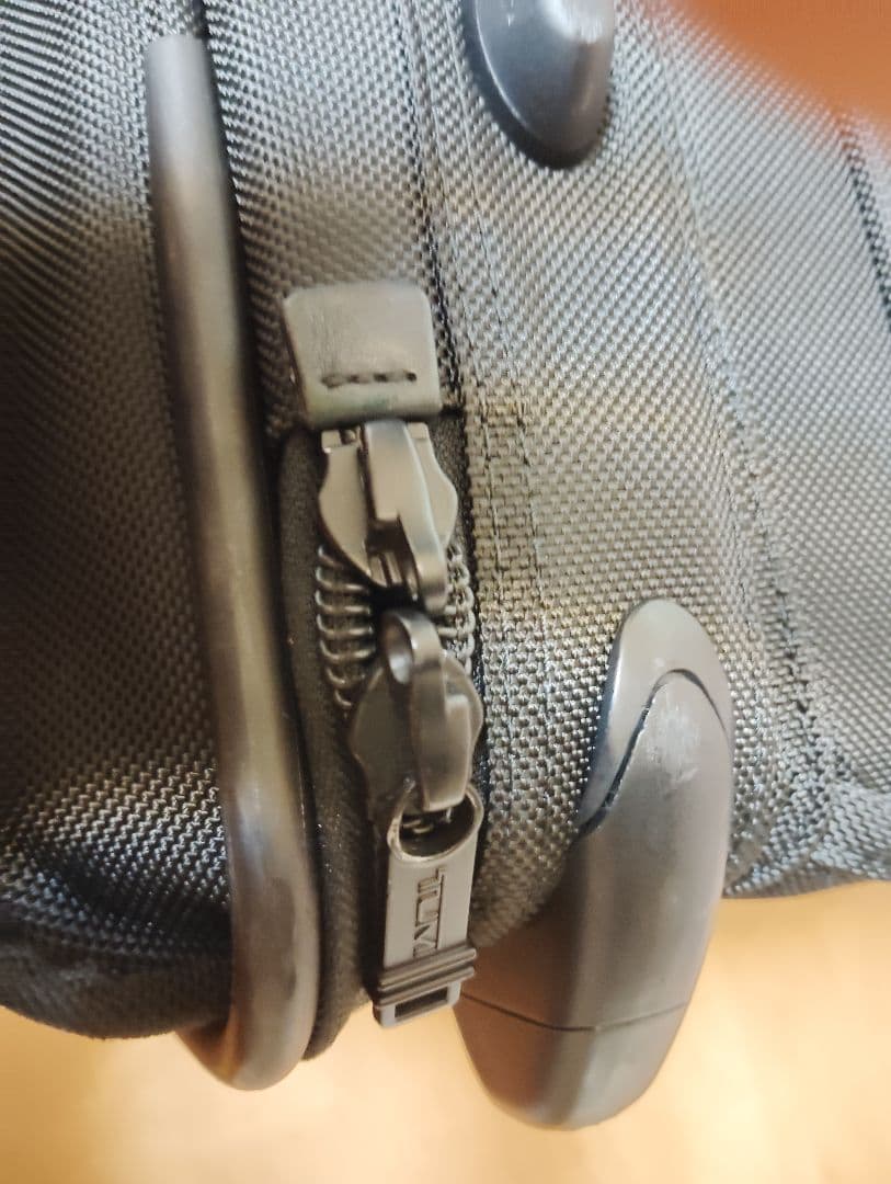 トゥミ キャリーバッグ　スーツケース　ビジネス　出張　22026 81L 大容量