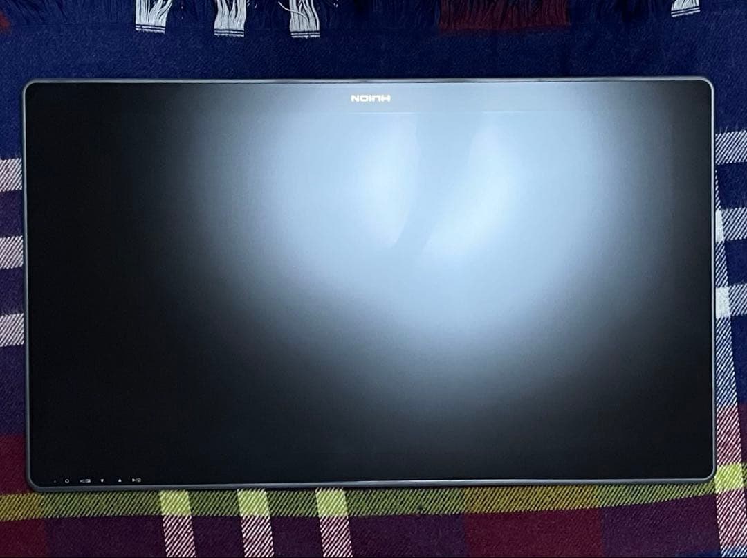 HUION Kamvas 24 Plus 23.8インチ 2.5K 液タブ