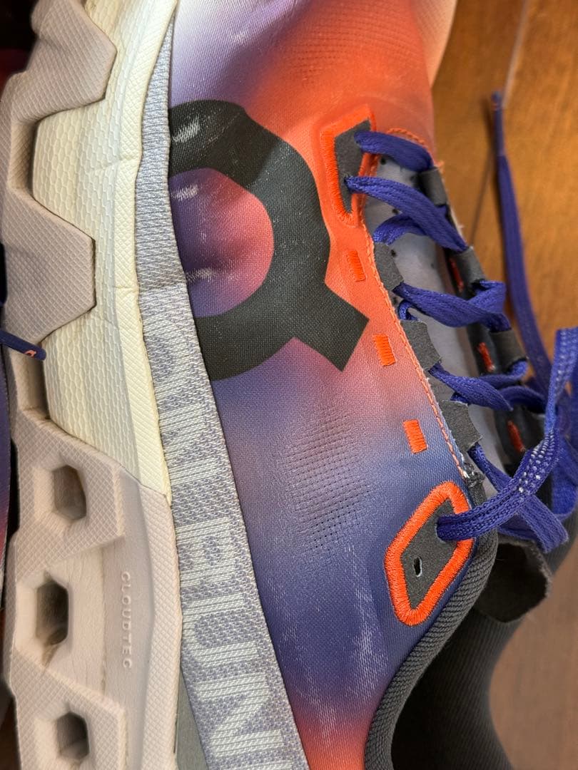 On running Cloudmonster Hyper 限定プリズム26.5