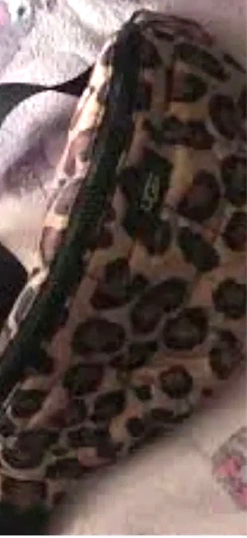 UGG アグ　レオパード　ボディバッグ　豹柄