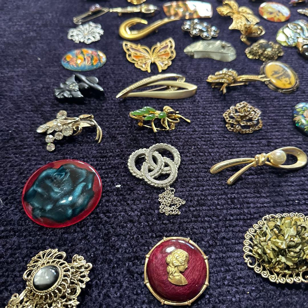 【vintage】ブローチまとめ売り　120個　大量　レトロ　昭和