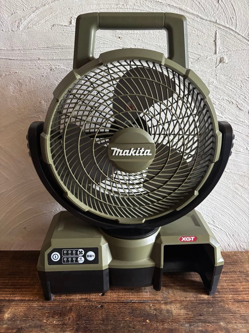 （美品）Makita CF001G充電式ファン オリーブ　　40Vmax