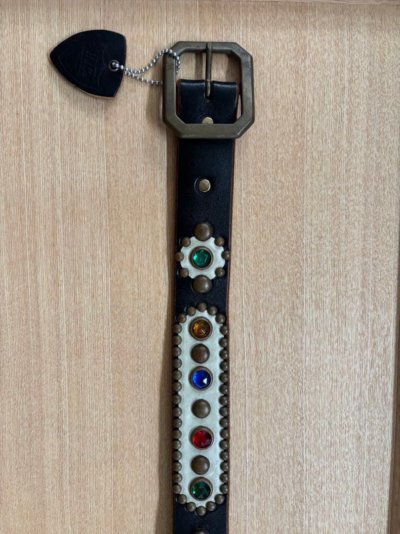 HTCスタッズカラーストーンベルト　新品未使用