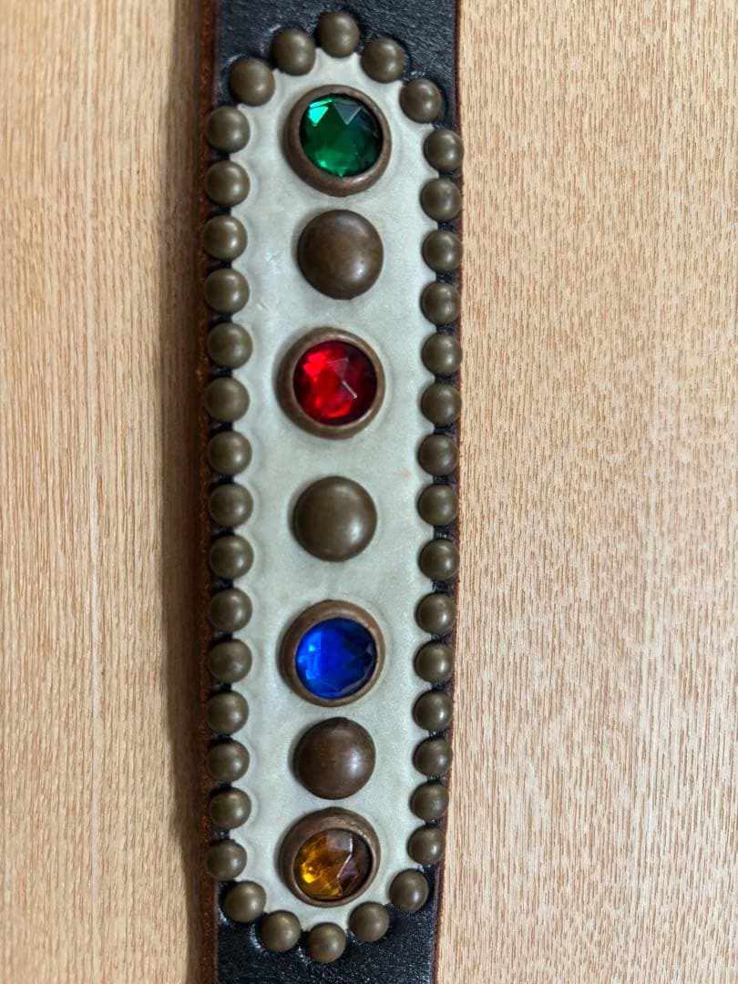 HTCスタッズカラーストーンベルト　新品未使用