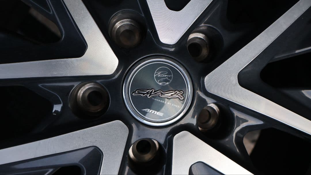 スタッドレスタイヤ 205/60R16 スパークホイール　4本セット