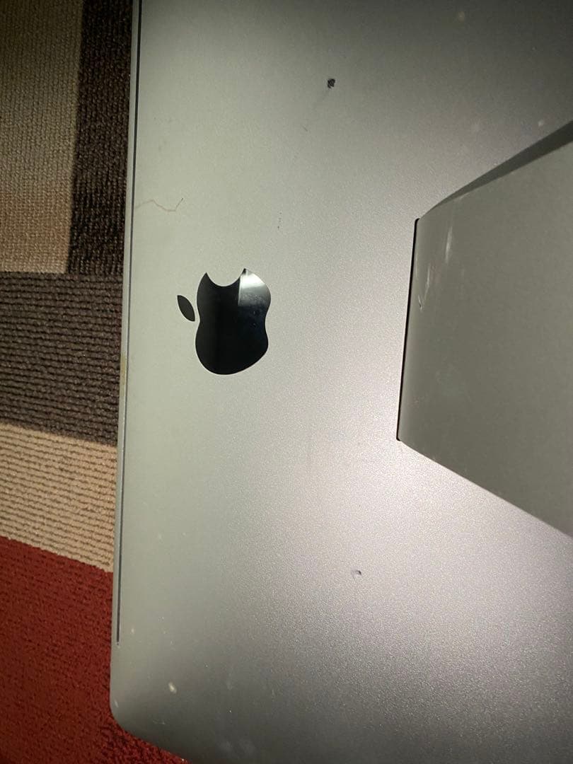 ⑤ iMac 21.5インチ　Mid 2011 ジャンク品