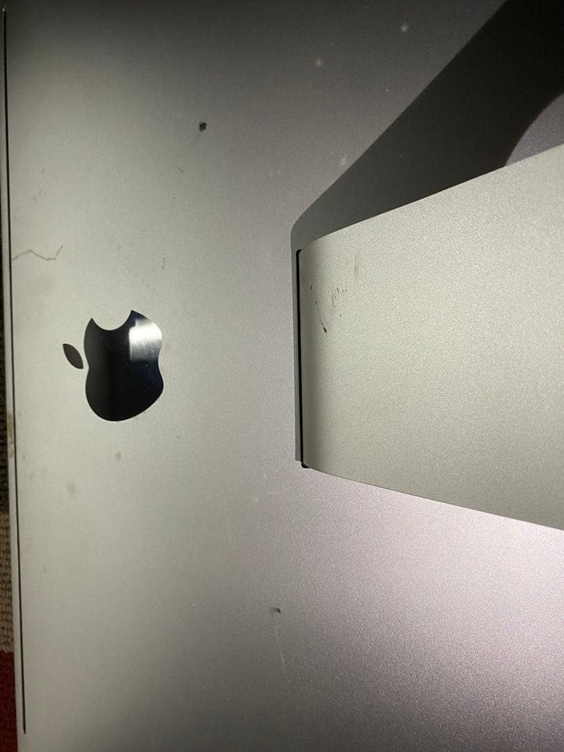 ⑤ iMac 21.5インチ　Mid 2011 ジャンク品