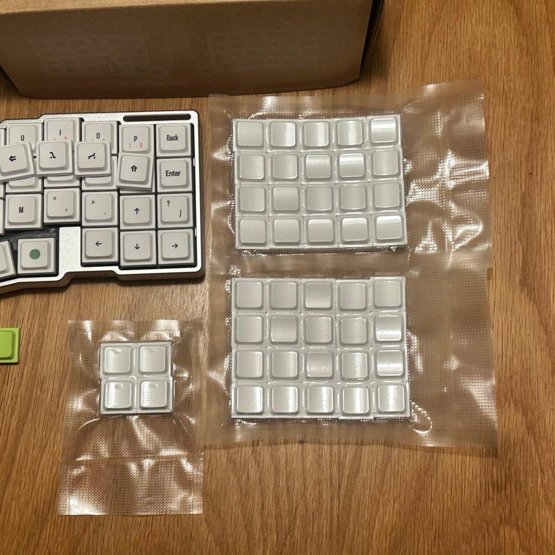Cornix LP 無線分割キーボード シルバー+無刻印キーキャップ各