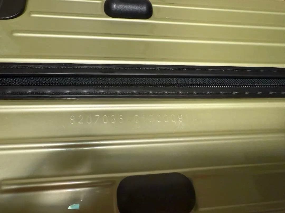 リモワ サルサエアー キャリーケース ライムグリーン 80L 4輪