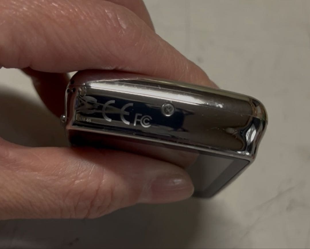 デジタルカメラ　NIKON COOLPIX S01 シルバー　ジャンク品