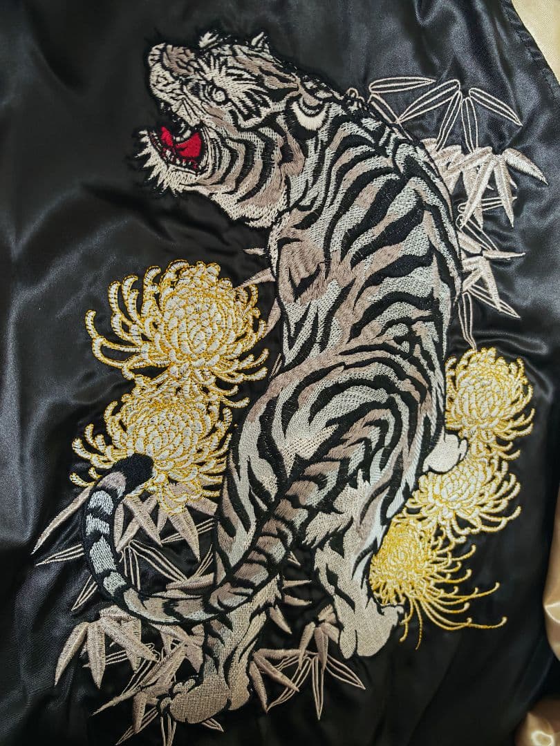 Japanese tradional 日本限定 虎 スカジャン サテン