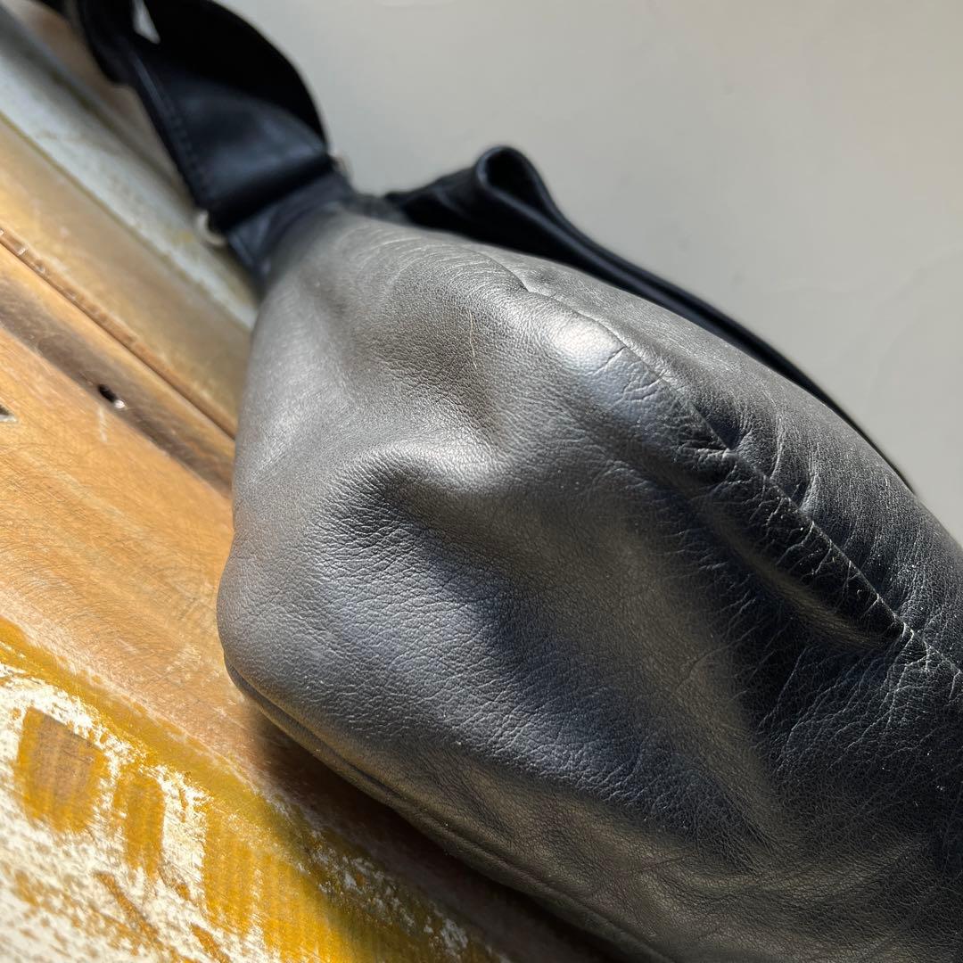 美品!! CORBO コルボ ショルダーバッグ　廃盤　メッセンジャーバッグ　黒