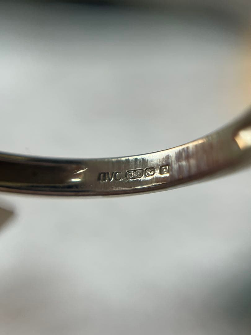 【早い者勝ち】英国 ヴィンテージ 9金 ホワイトゴールド プリンセス リング