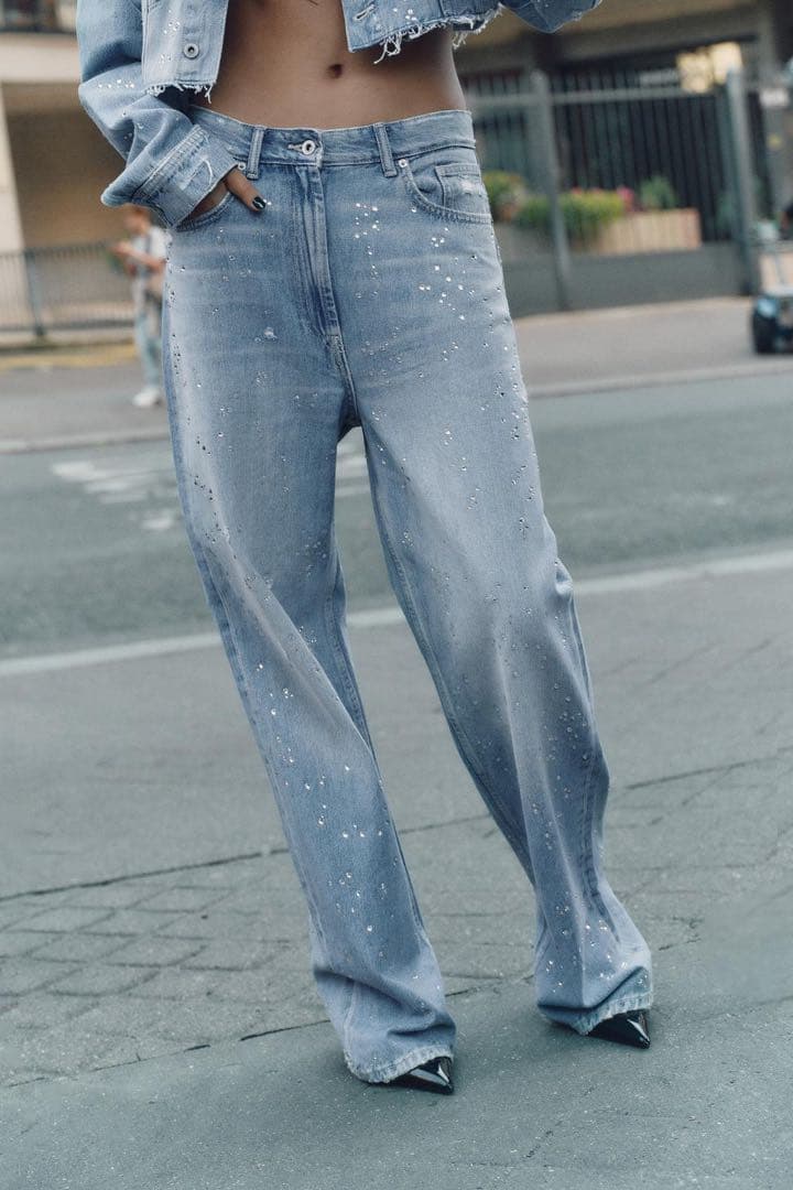 『完売品』ZARA TRF ストレート STRASS ハイウエストジーンズ