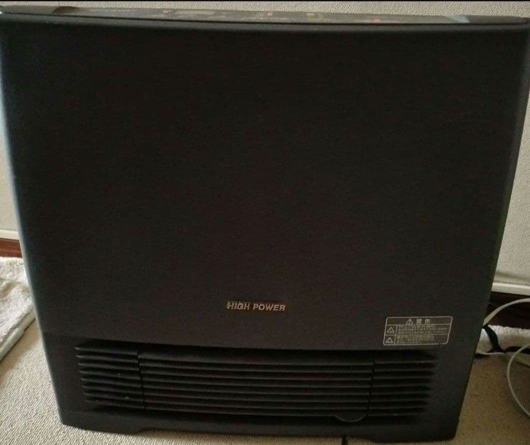 SHARP 蓄熱ファンヒーター 　ヒーター　暖房　シャープ　蓄熱　ファンヒーター