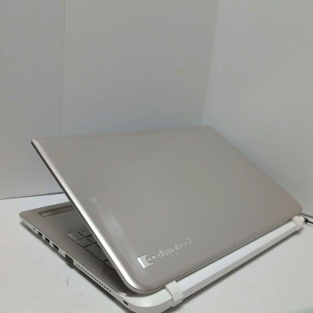 けん　SSD512GBカメラ付き本体金色でキーボードが白色のレアカラー