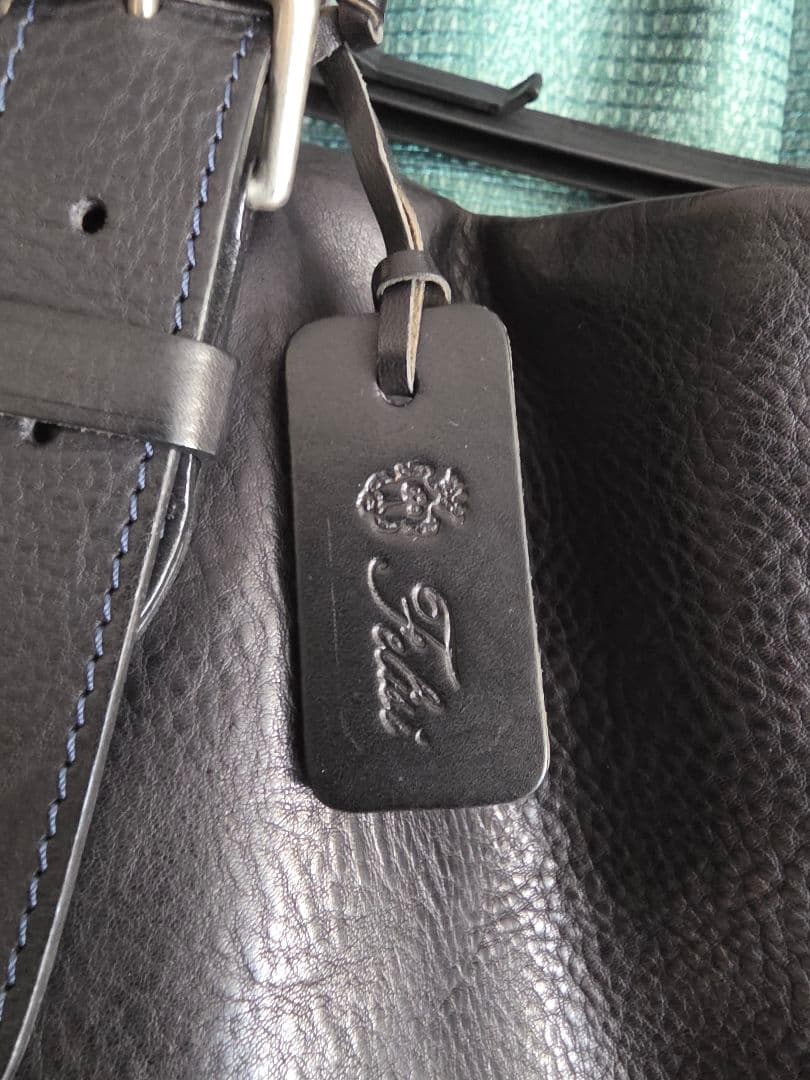 美品　felisiフェリージトートバッグ　オールレザー　ネイビー