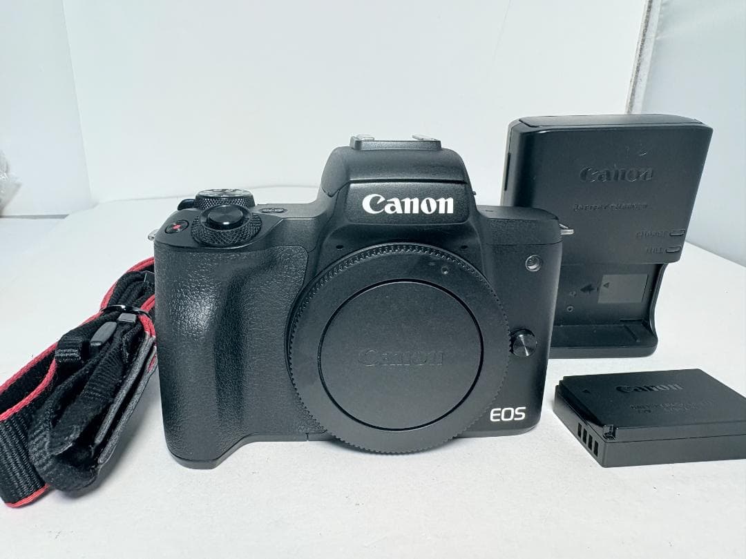 極上品 キヤノン EOS Kiss M2 ボディ ブラック