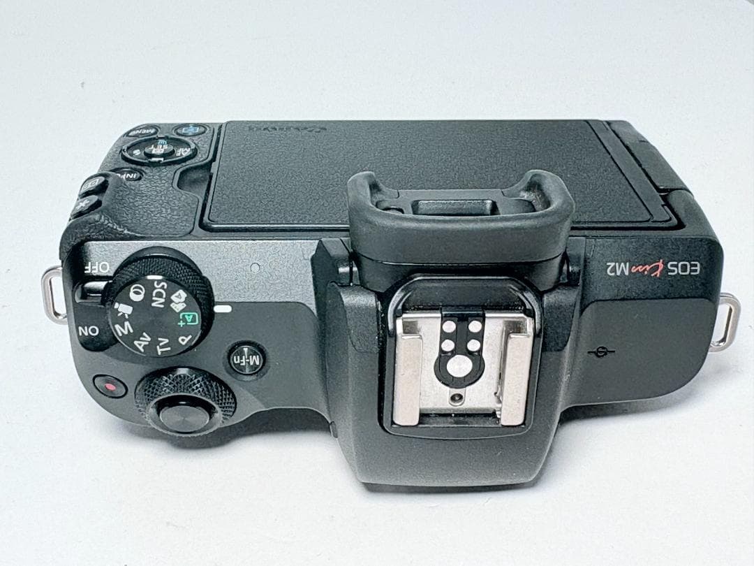 極上品 キヤノン EOS Kiss M2 ボディ ブラック
