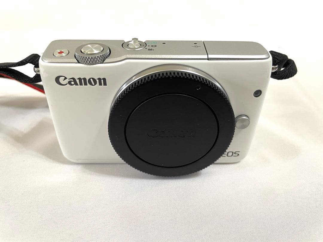 【美品】Canon EOS M10 ダブルズームレンズキット
