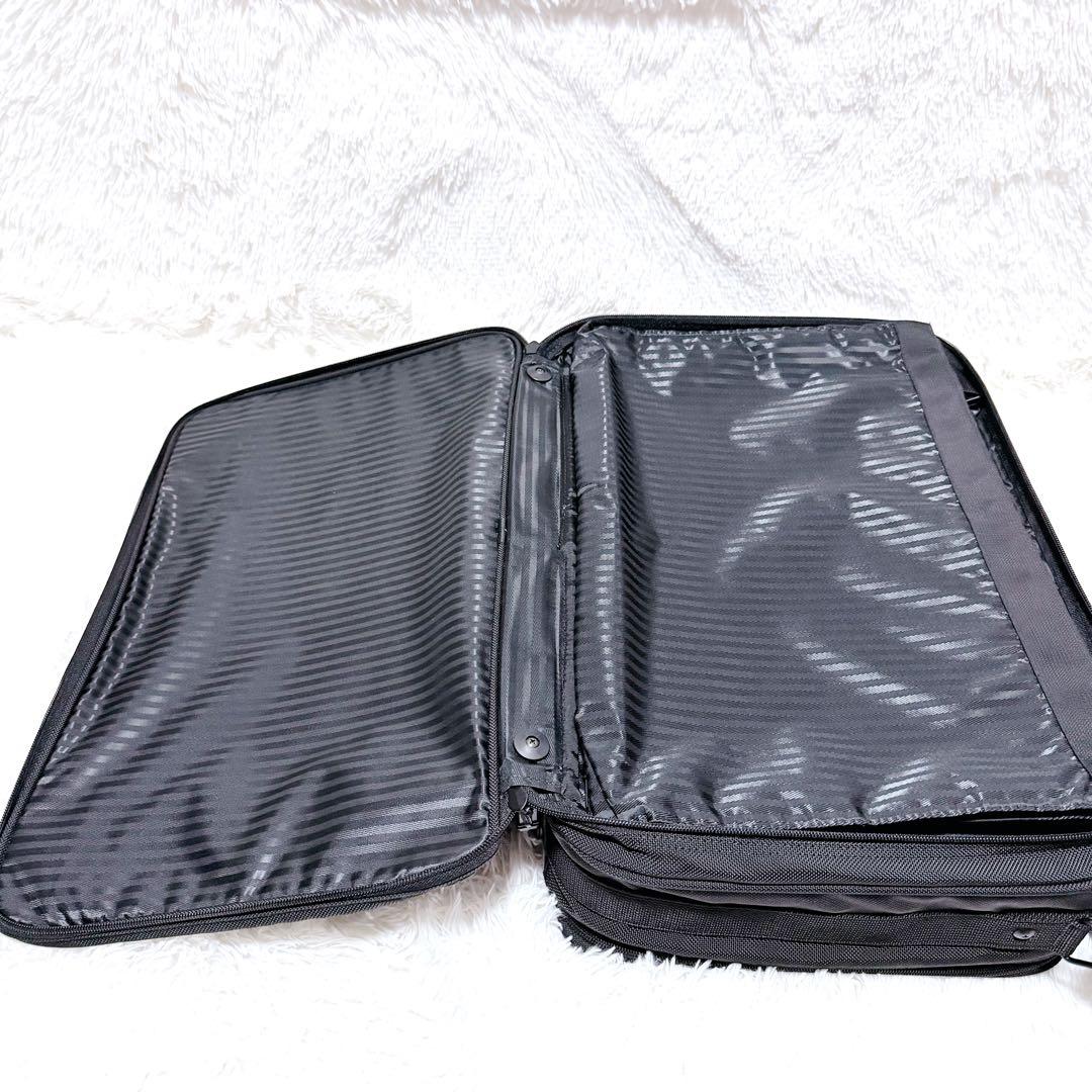 未使用級✨TUMI トゥミ　ガーメントバッグ　 ブラック　279d3 ブラック