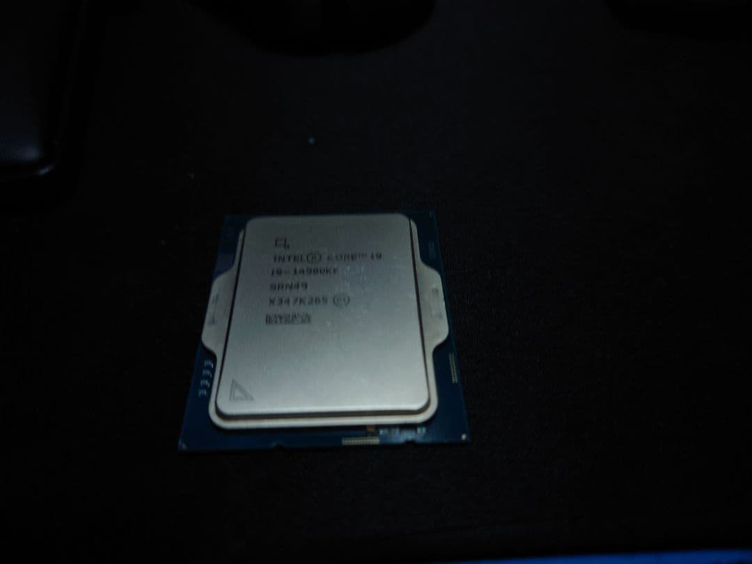Intel Core i9-14900KF 当方では動作未確認