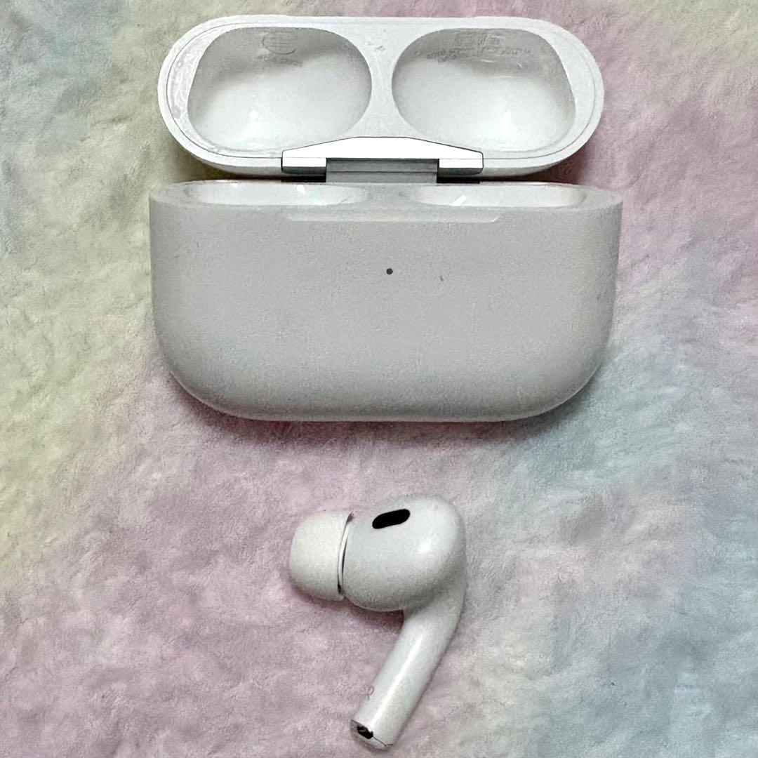 AirPods Pro 第2世代 本体(充電ケース)&右耳