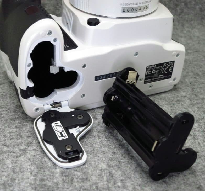 PENTAX K-30 ホワイト　標準ズームレンズDAL18-55mmAL付