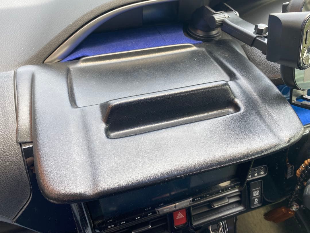 80系ヴォクシー、NOAH、エスクァイア パネル(ピアノブラック) サンバイザー