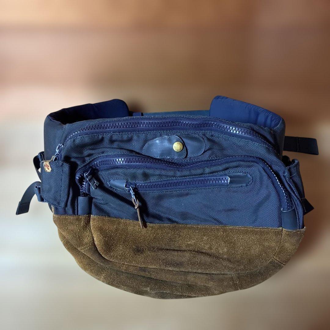 visvim ボディバッグ・ウエストポーチ ネイビー×ブラウンのスエード