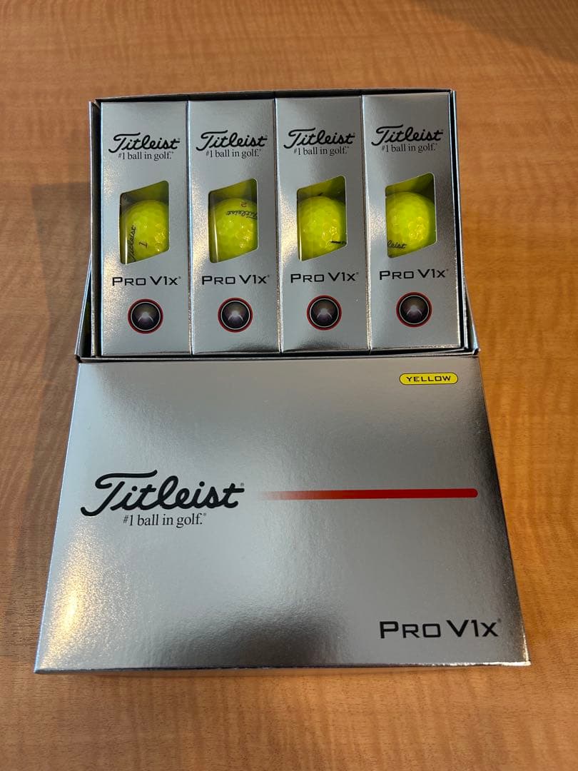 タイトリスト　V1X イエロー　2ダース