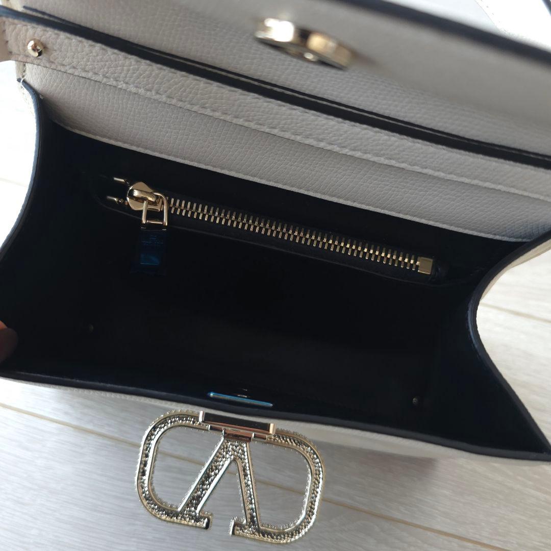 訳あり極美品【ヴァレンティノ】Vスリング　ジュエル　スモール　ハンドバッグ