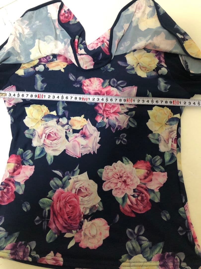 社交ダンス練習着レッスン着パーティ。未使用品レイリーナ花柄上下セットアップドレス