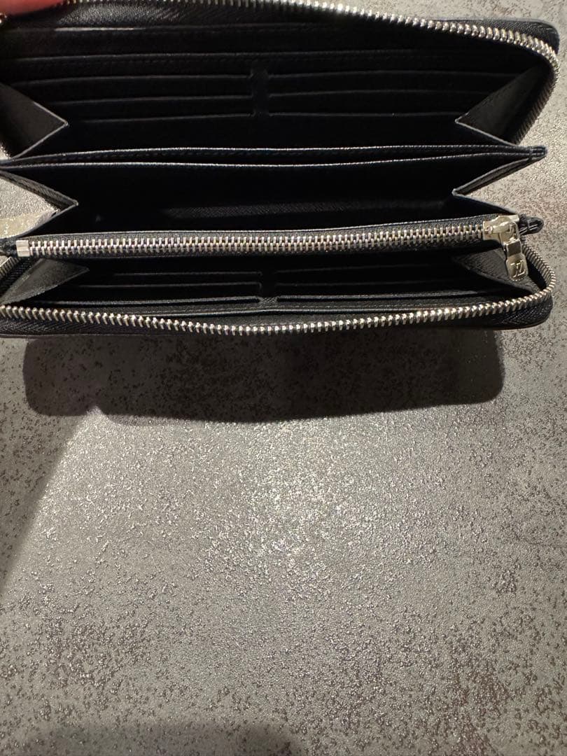 た*者様 ルイビトン エピ長財布