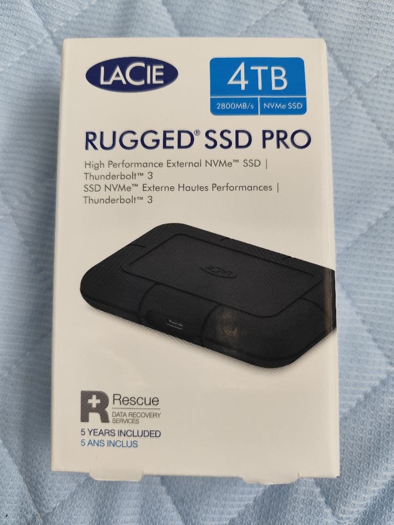 LaCie ポータブルSSD 4TB　STHZ4000800