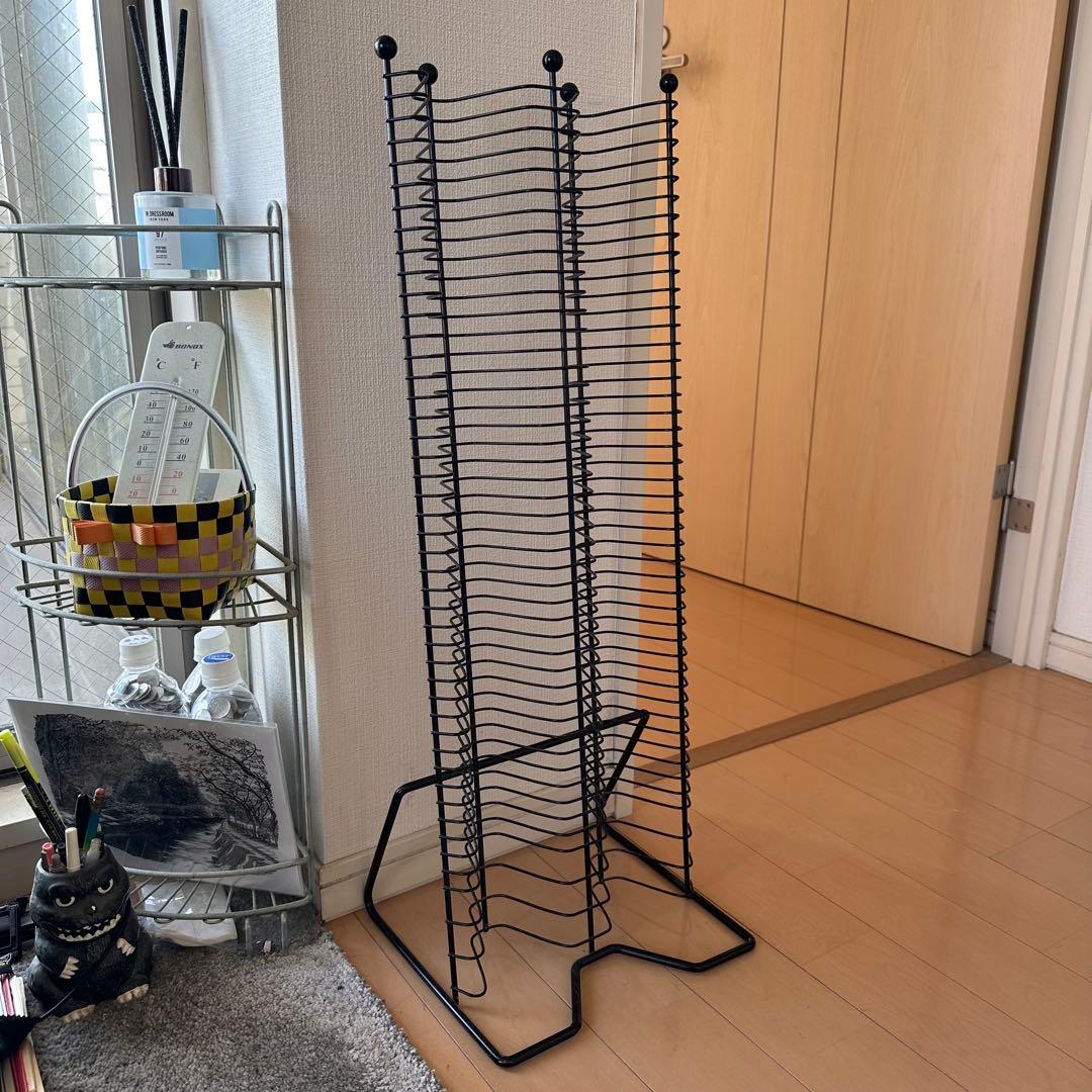 CDラック 約100枚　ブラックスチールスタンド