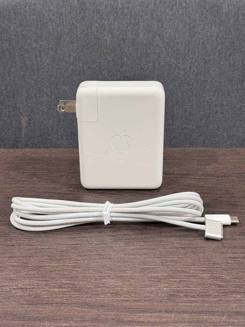Apple 140W USB-C 電源アダプタ + MagSafe 3ケーブル