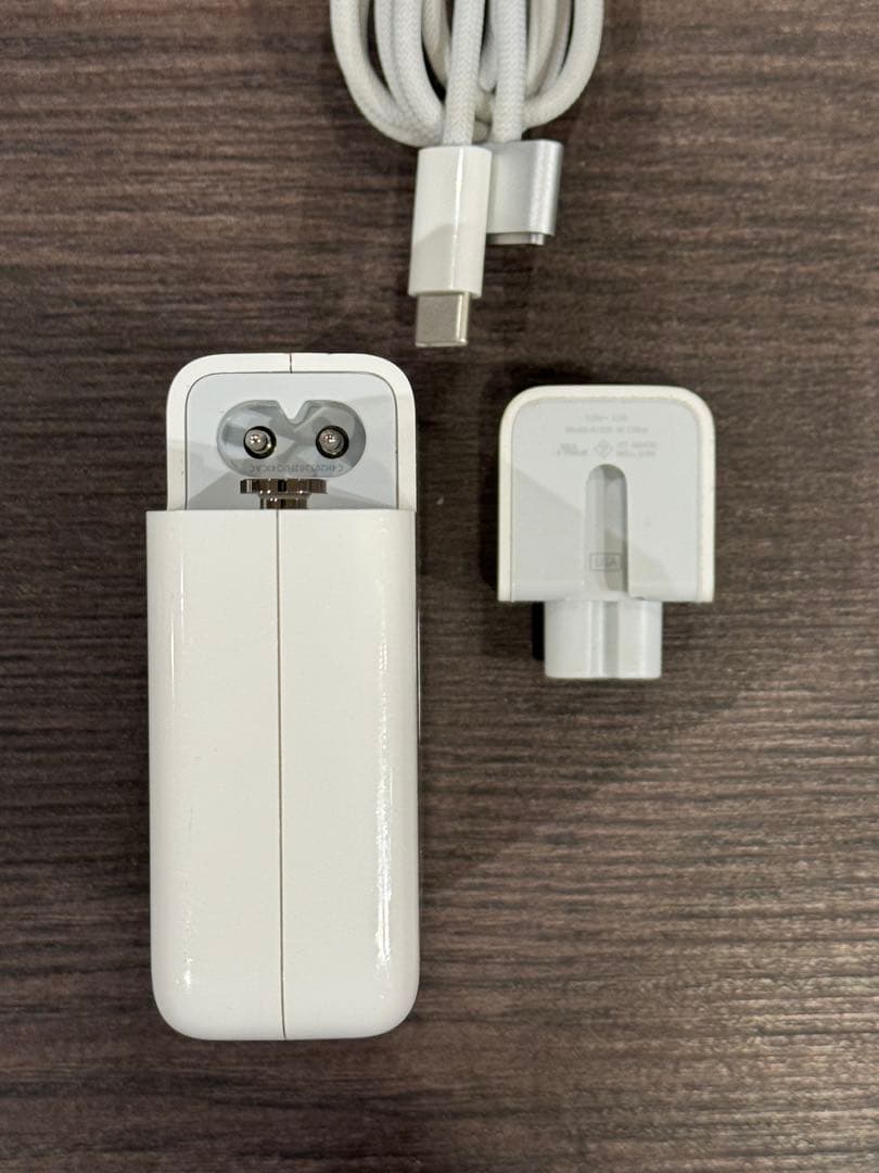 Apple 140W USB-C 電源アダプタ + MagSafe 3ケーブル
