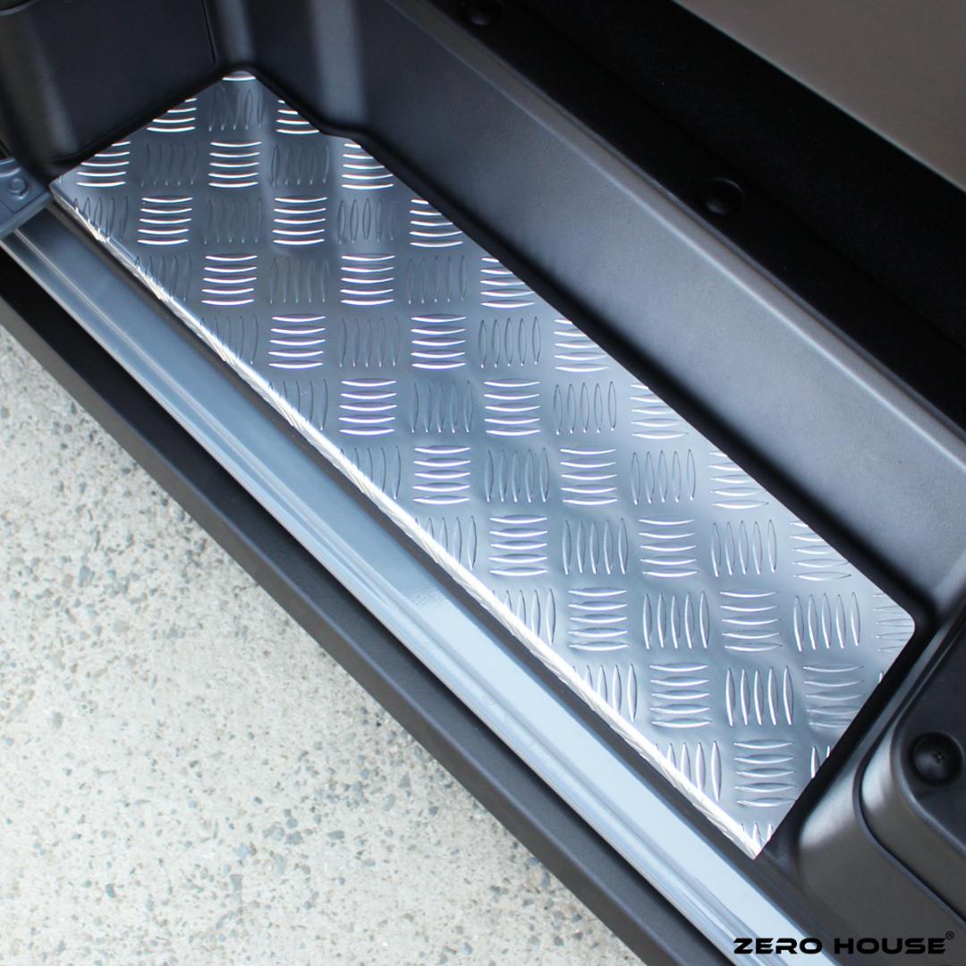 キャラバン ステップカバー 日産 NV350 E26 ステップ カバー シルバー